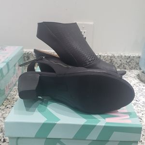 Madeline Girl shoes size 7.5 M ,Wishes Black  Color.